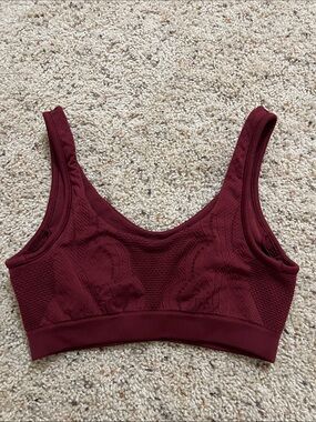 Athleta Seamless Lace-Textured Bralette in Burgundy